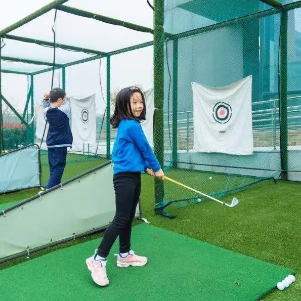 XLIS Students Playing Golf