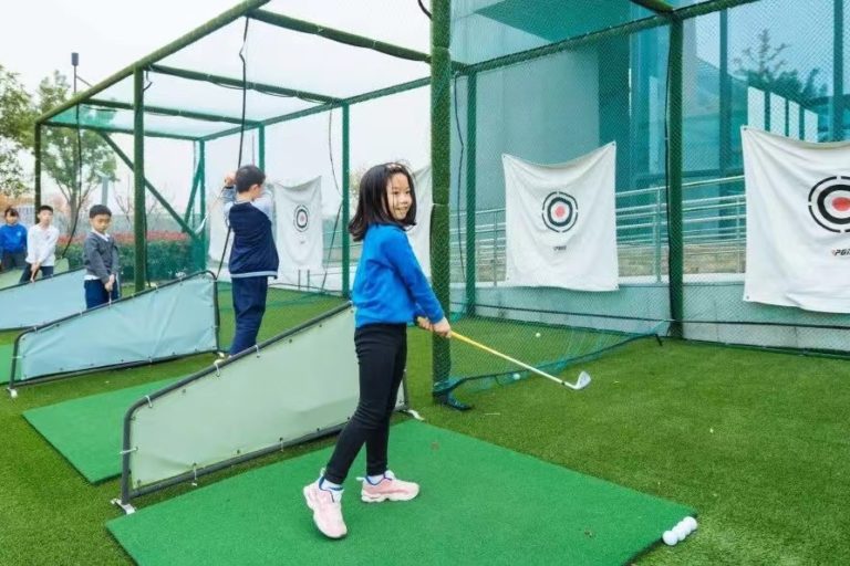 XLIS Students Playing Golf