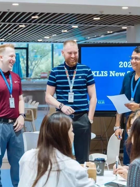 8be7dee0b194a7a1c0a70ab70dc9738