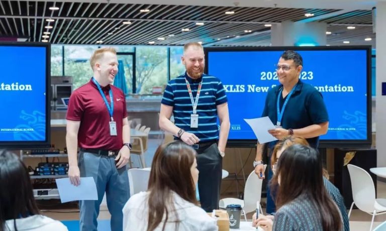 8be7dee0b194a7a1c0a70ab70dc9738