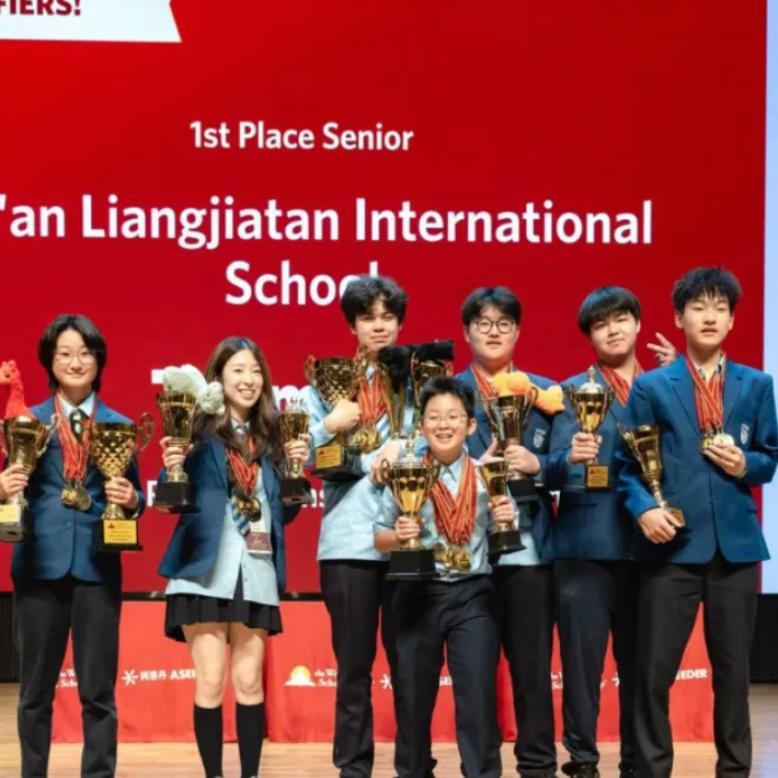 XLIS Luminaries Dazzle at WSC Regional Round